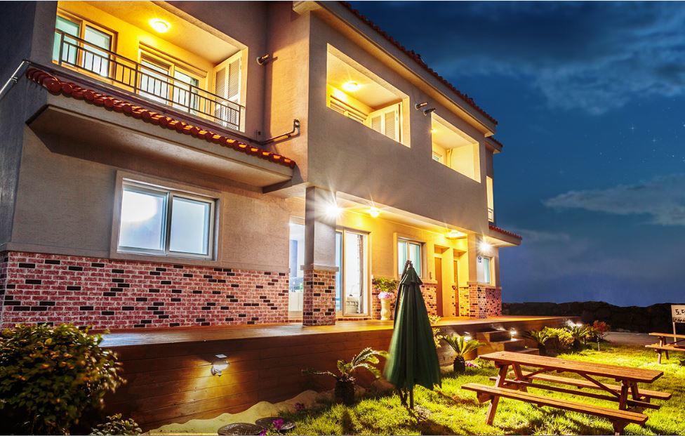 Dodam Dodam Pension ซอกวีโพ ภายนอก รูปภาพ
